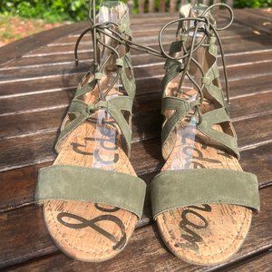 Sam Edelman Dean Caged Gladiator Sandal Green Suede with back Zipper. Size 10